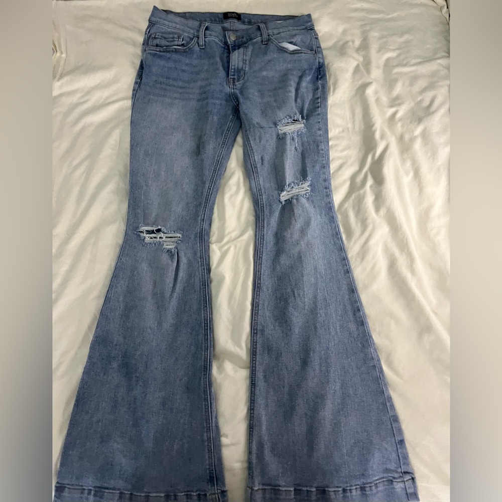 Simple Society size 9 low rise flare jeans light washed